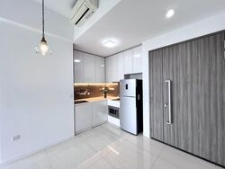 Sky Vue (D20), Condominium #568121231